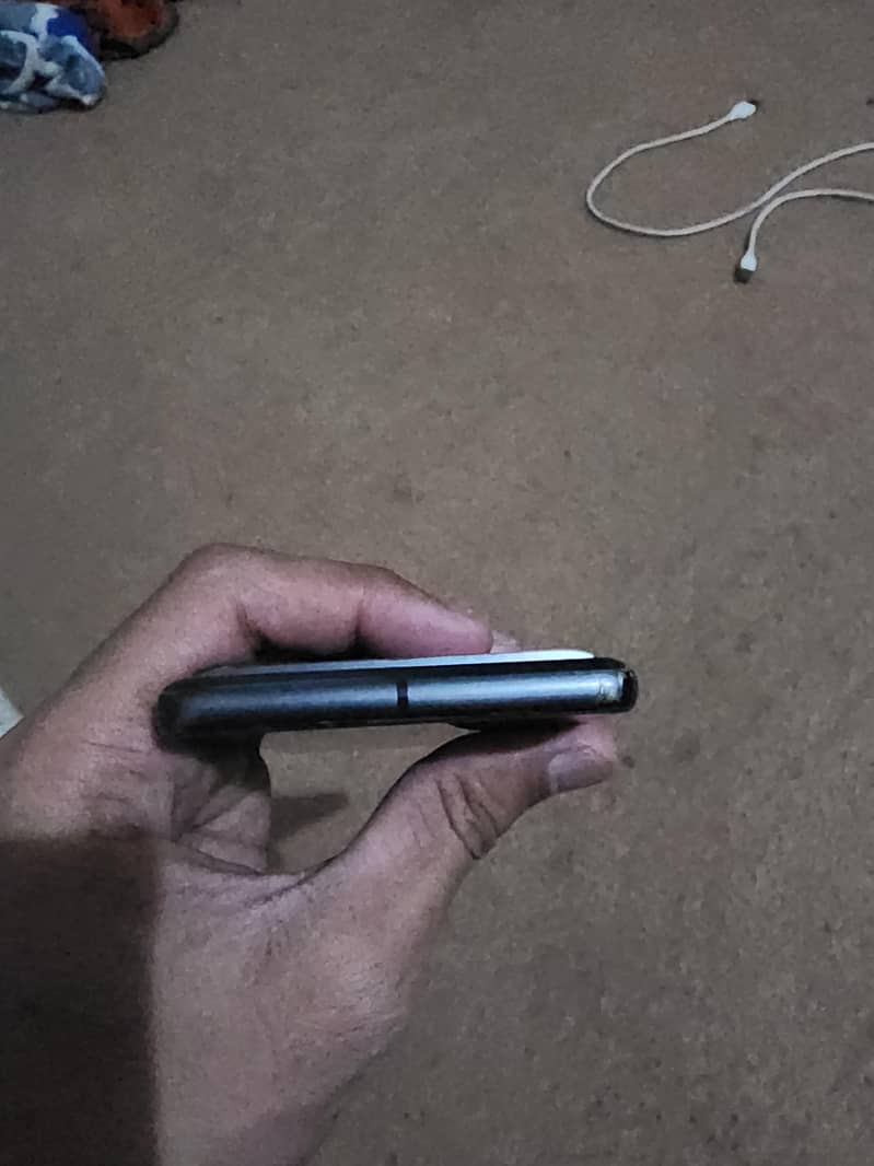 Google Pixel 7 4