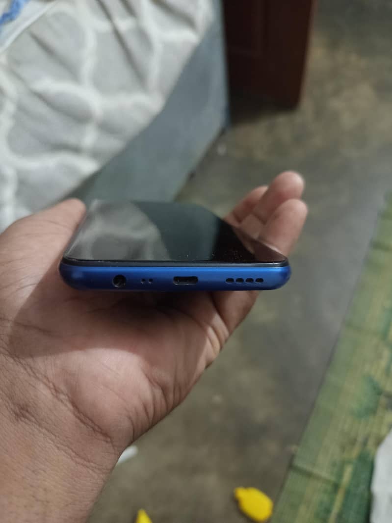 Realme C12 3