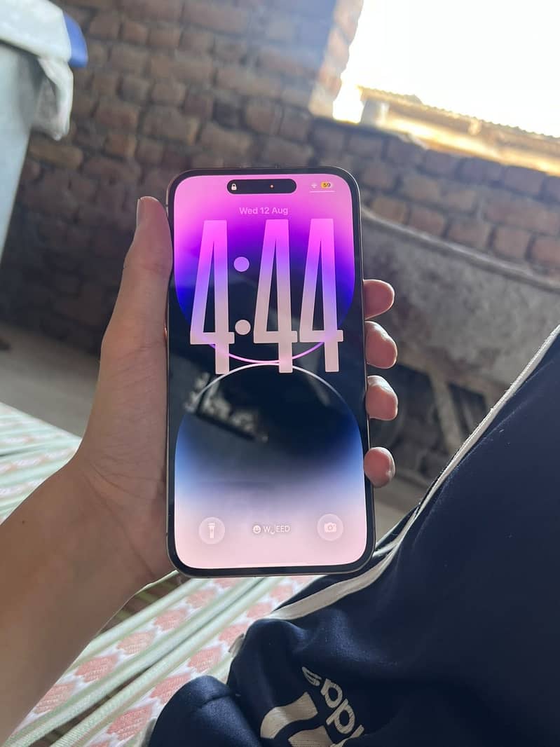 Apple iPhone 14 Pro Max 0