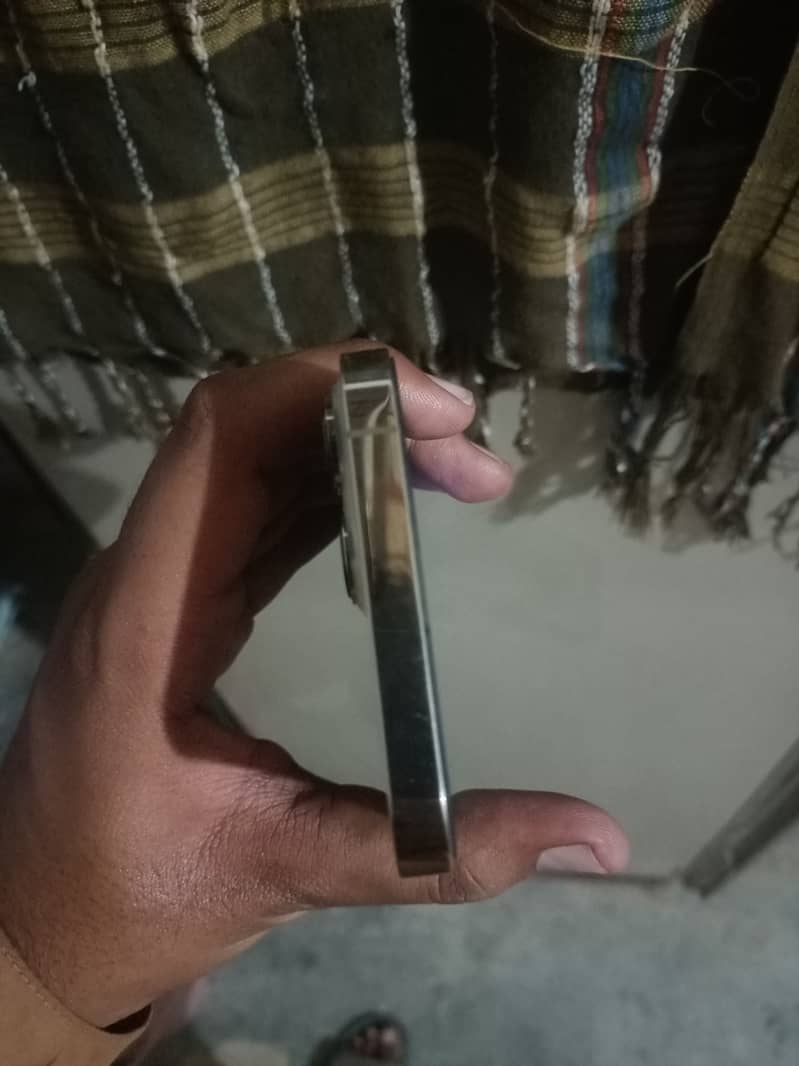 Apple iPhone 13 Pro Max 5