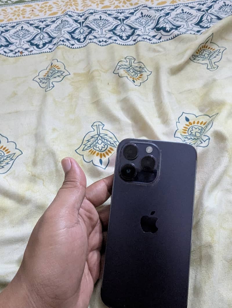 Apple iPhone 14 Pro max 1