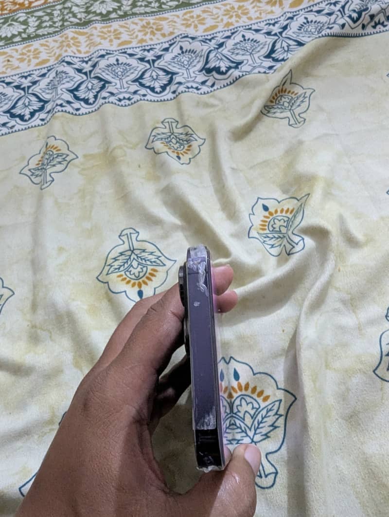 Apple iPhone 14 Pro max 2