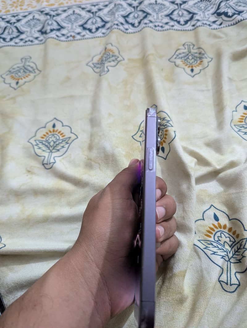 Apple iPhone 14 Pro max 6
