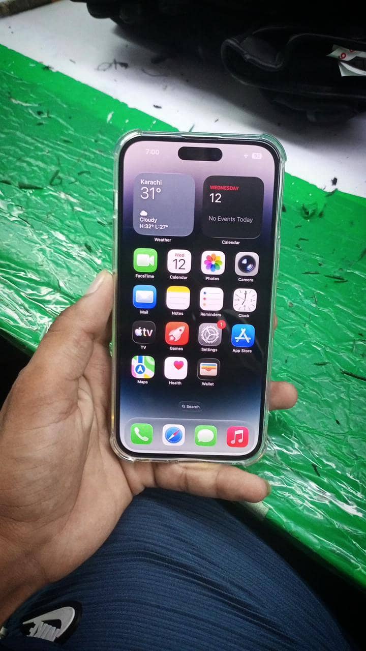 Apple iPhone 14 Pro Max 0