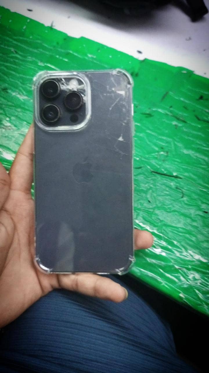 Apple iPhone 14 Pro Max 1