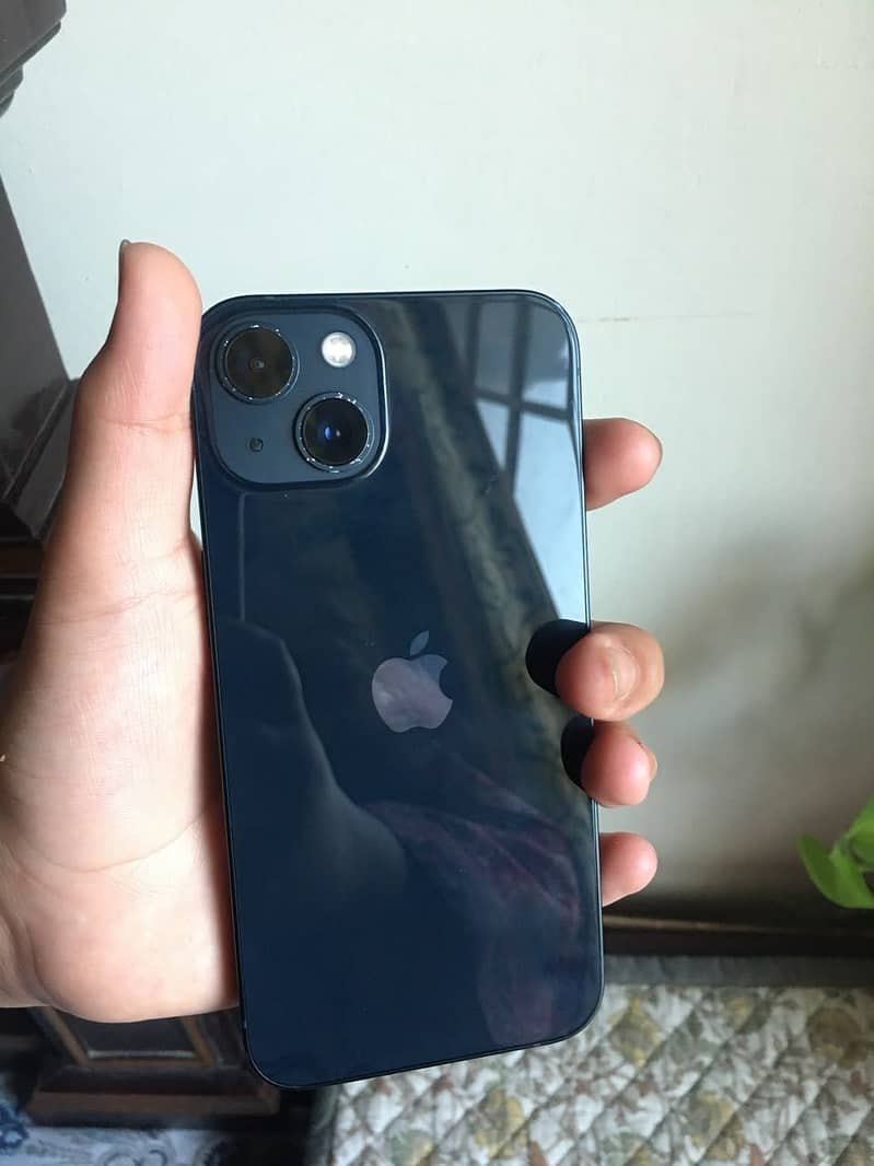 Apple iPhone 13 0