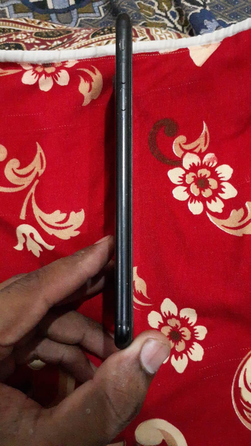 Apple iPhone 7 Plus 0