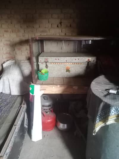 Dehi Bharry Table