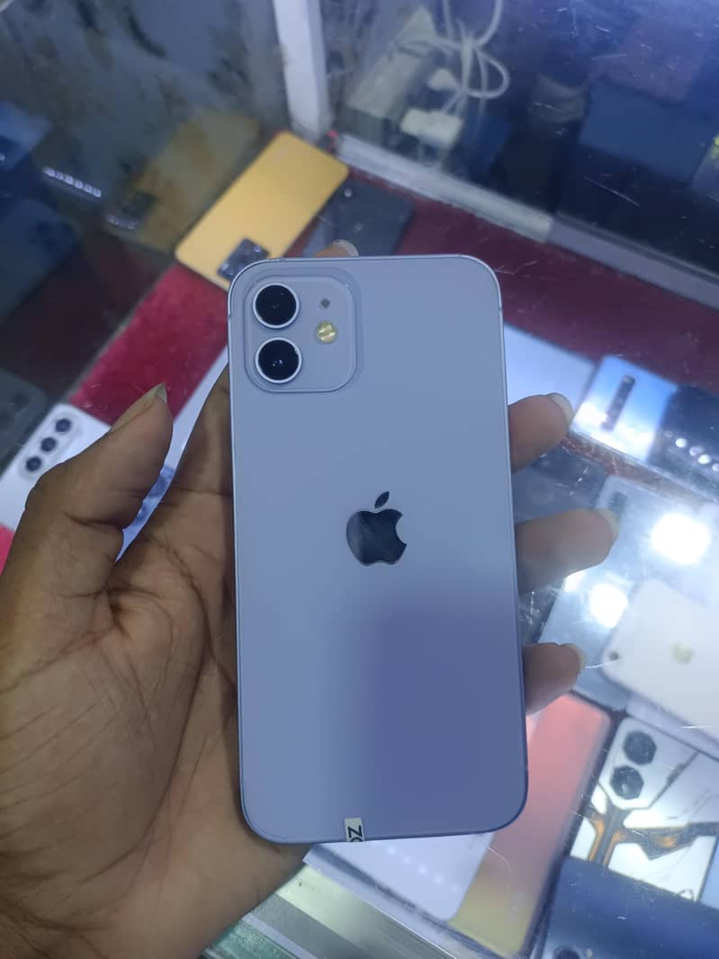 Apple iPhone 12 0