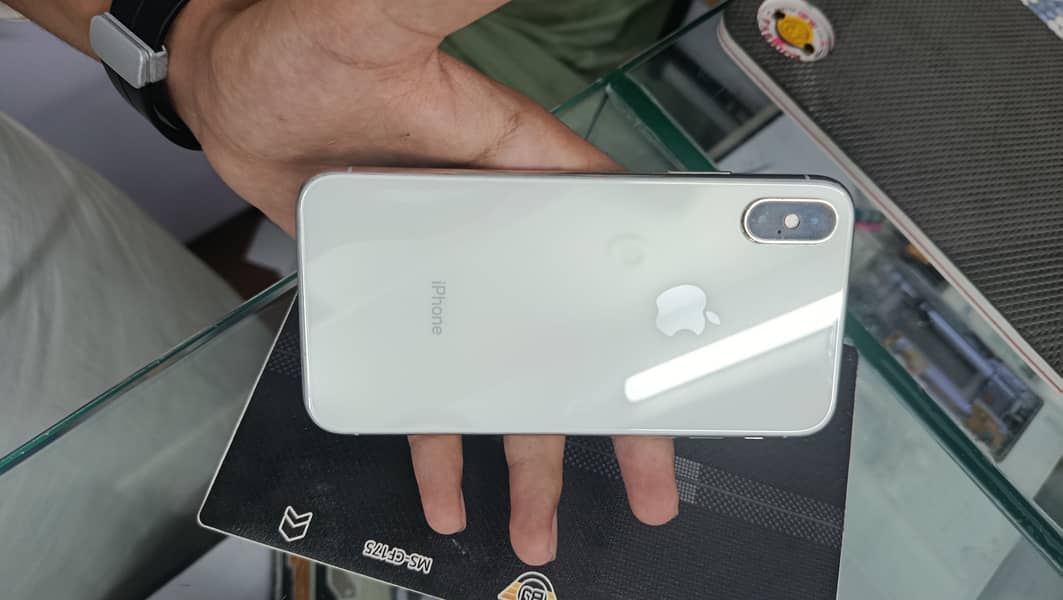Apple iPhone X 2