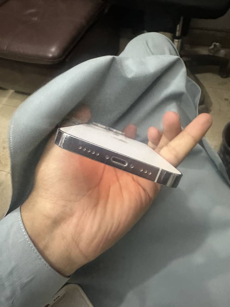 Apple iPhone 14 Pro 2
