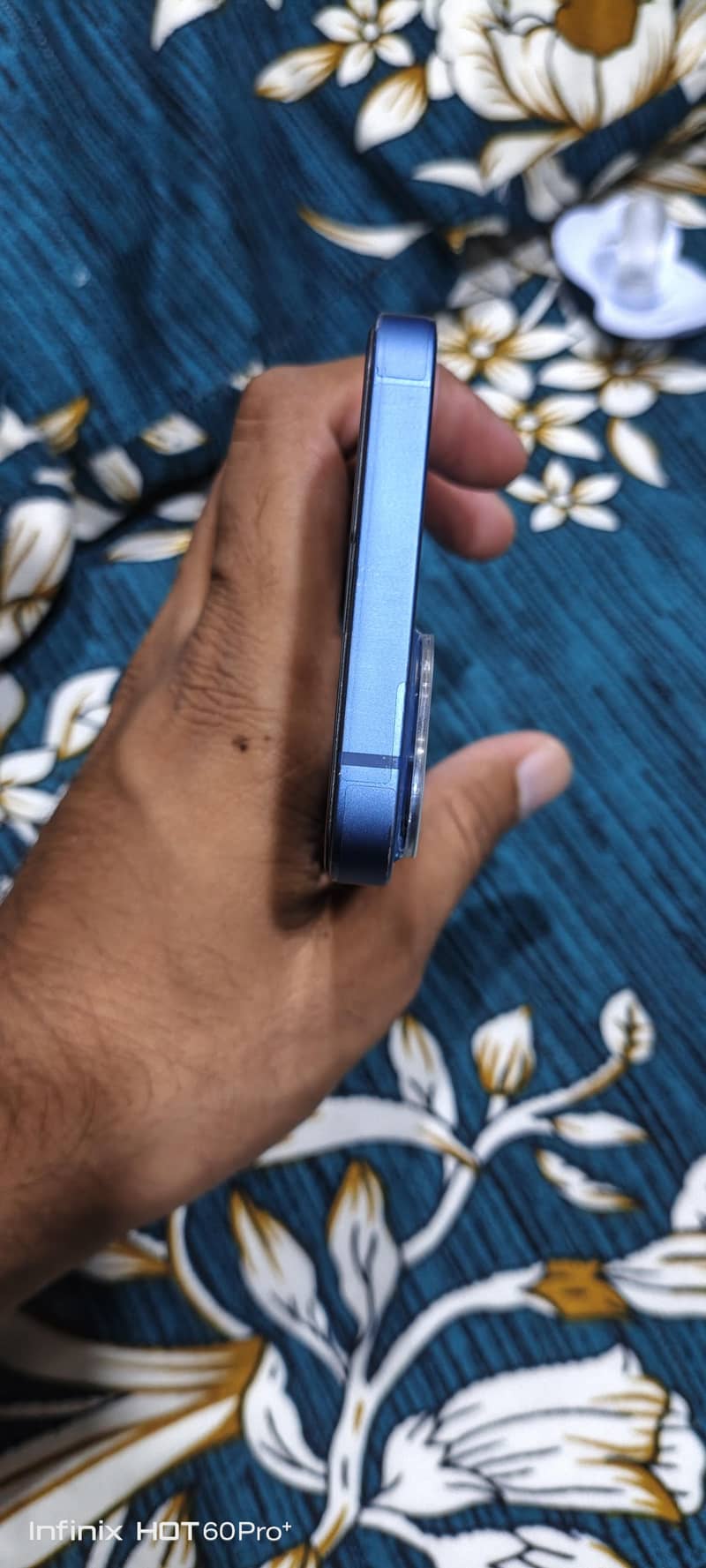 Apple iPhone 13 3