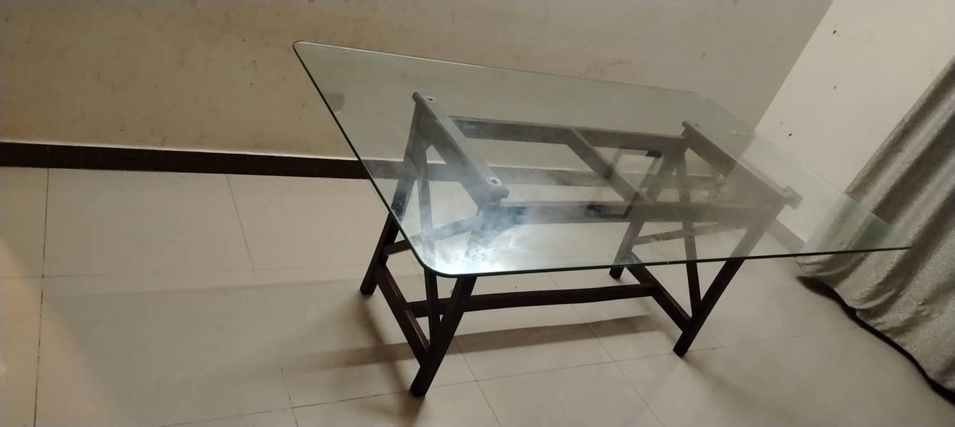 Dining table 0