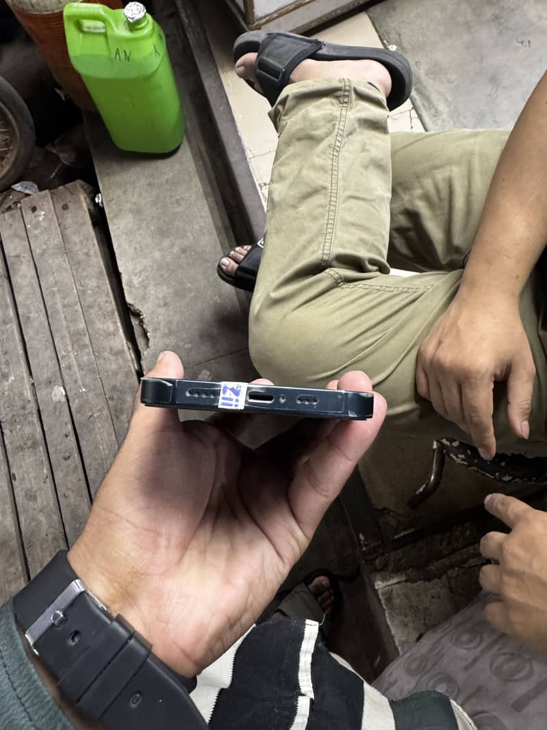 Apple iPhone 14 1