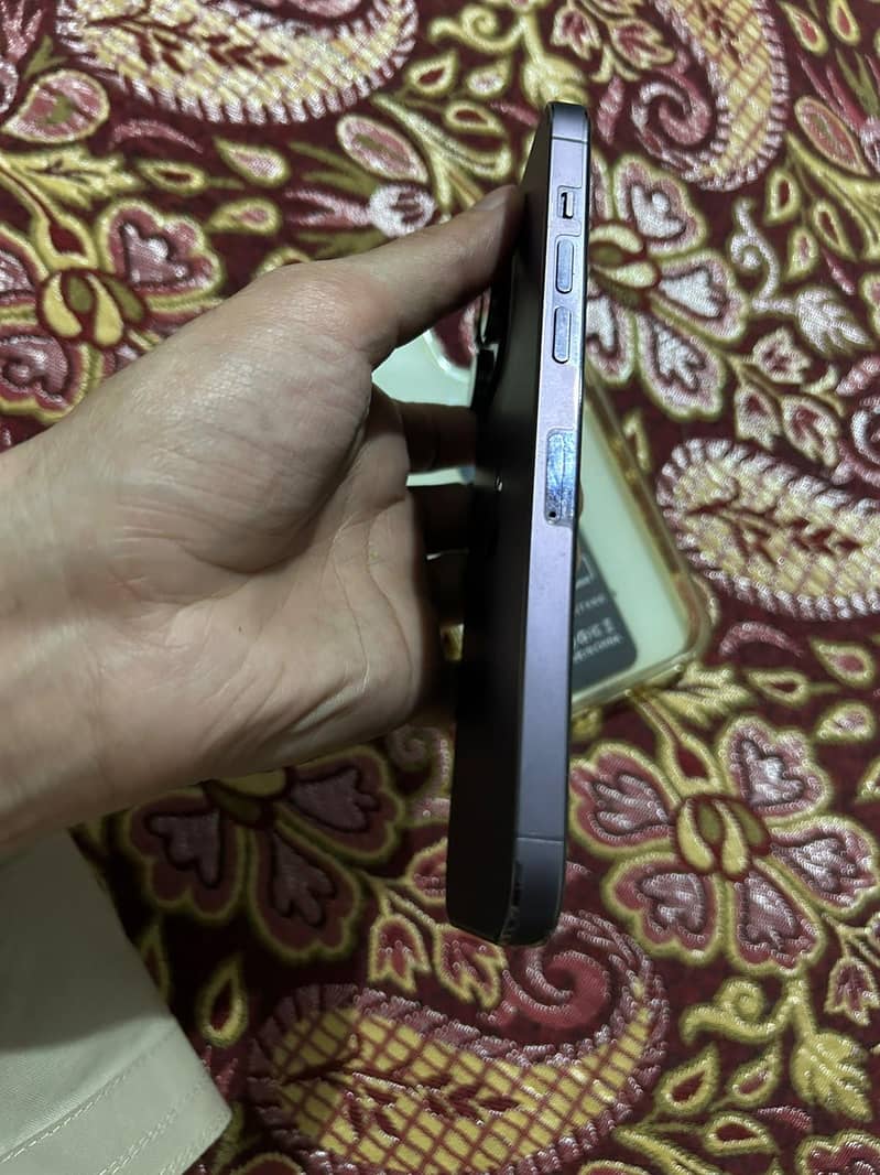 Apple iPhone 14 Pro Max 0