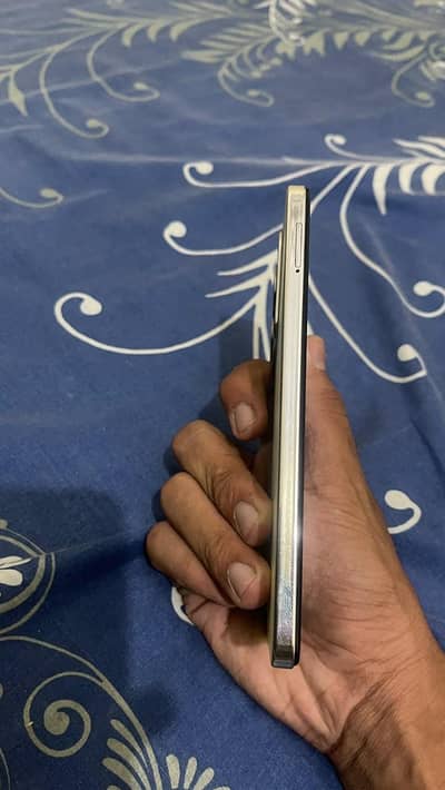 Infinix Hot 40i