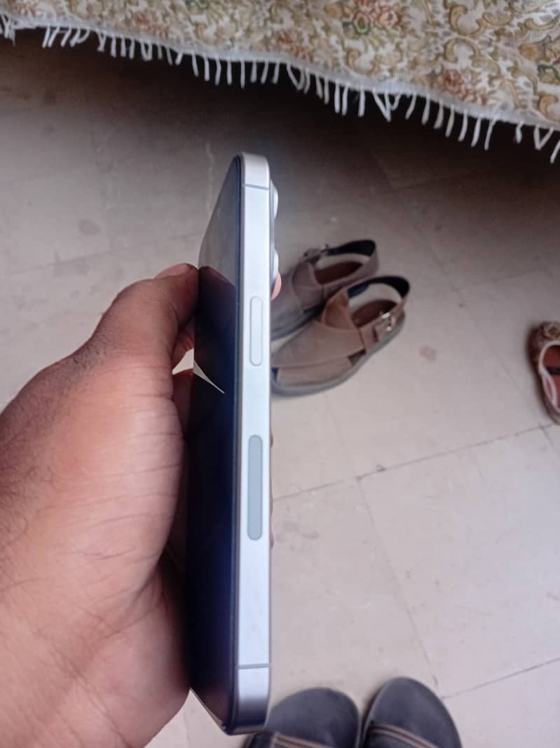 Apple iPhone 15 Pro jv 2