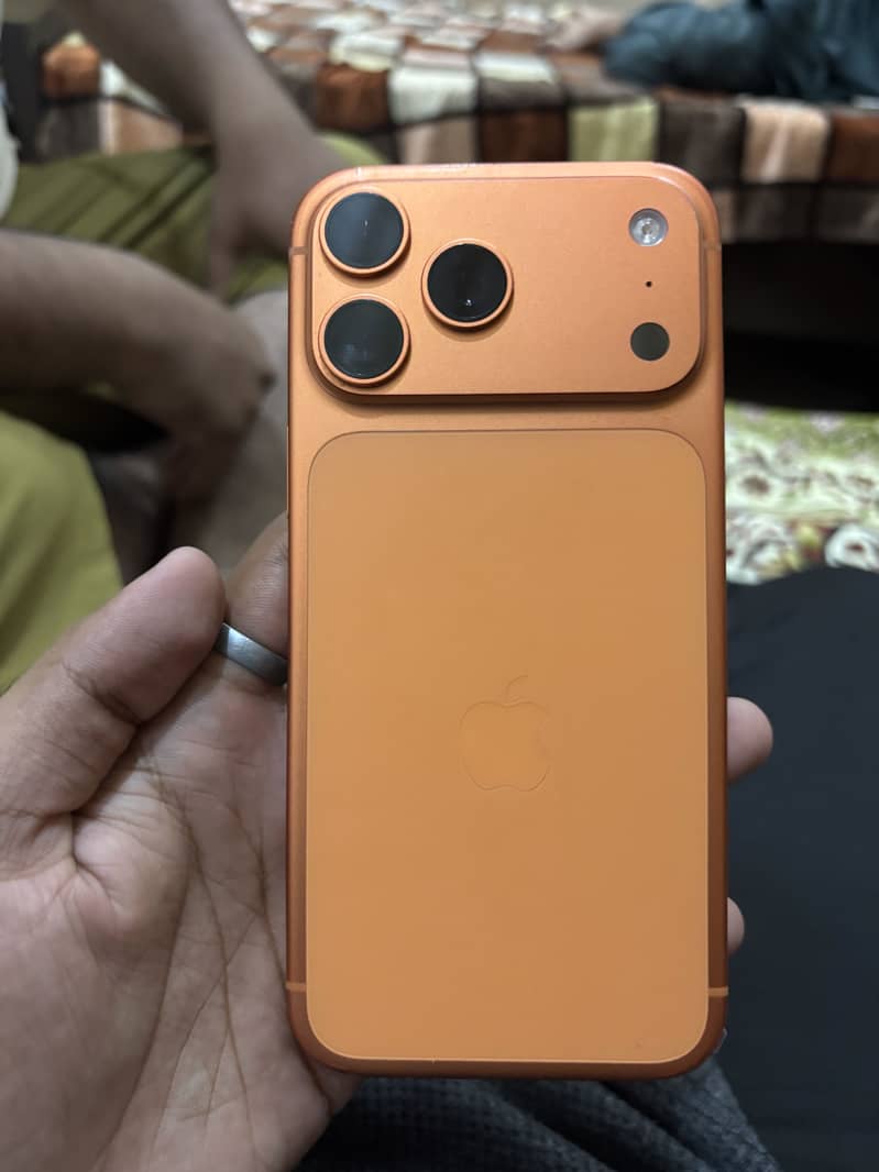 Apple iPhone 17 Pro Max 1