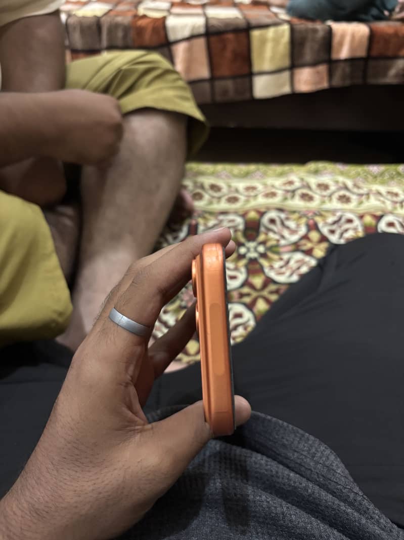 Apple iPhone 17 Pro Max 2
