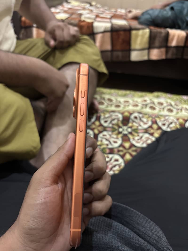 Apple iPhone 17 Pro Max 6