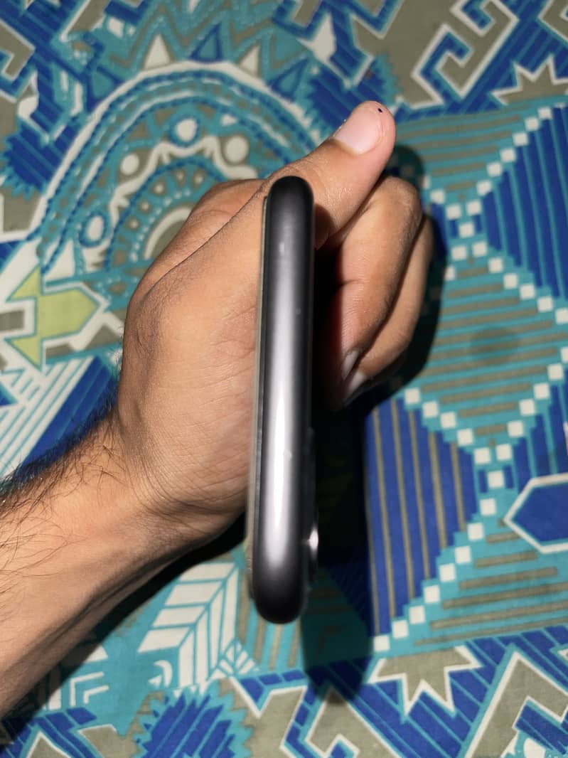 Apple iPhone 11 5