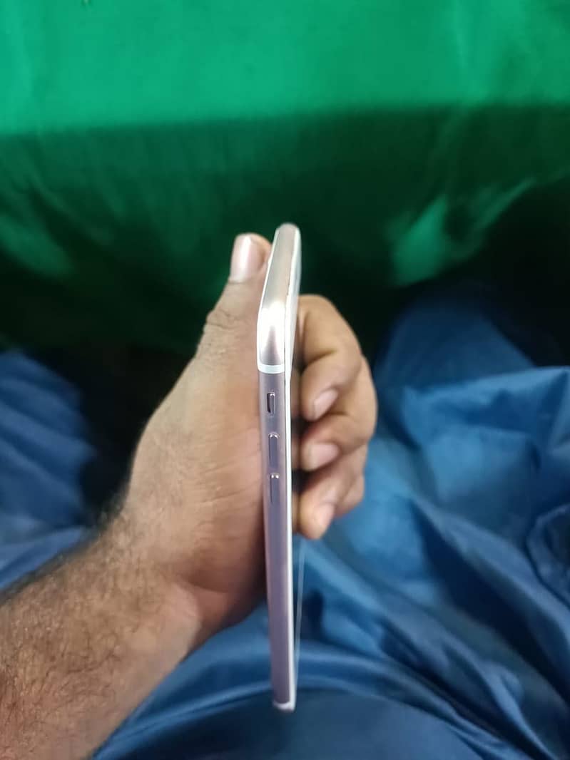 Apple iPhone 7 Plus 3