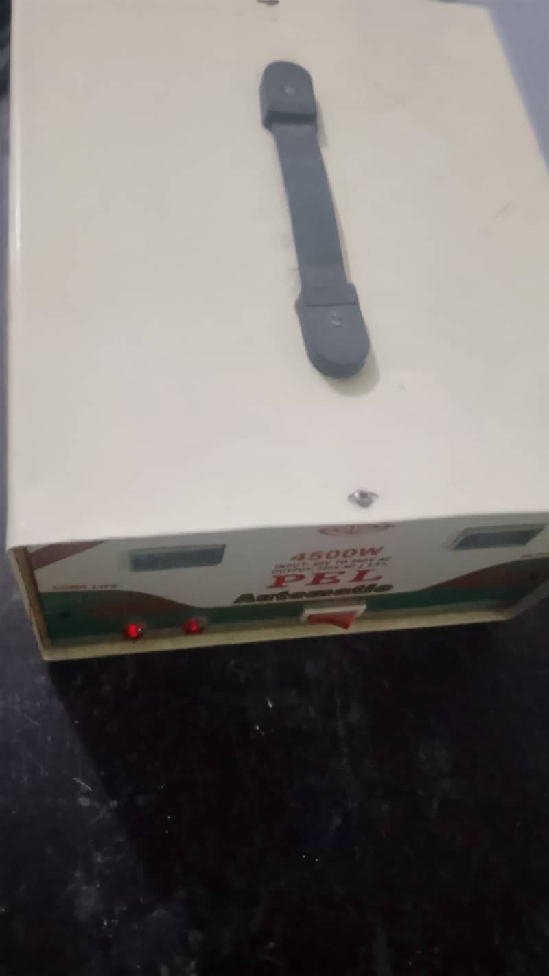 PEL Stabilizer 4500W Automatic 1