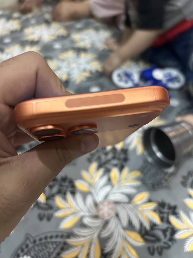 Apple iPhone 17 Pro Max 6