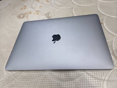 MacBook Air 2019 Space Gray – With Box & Charger (Only Screen fault]