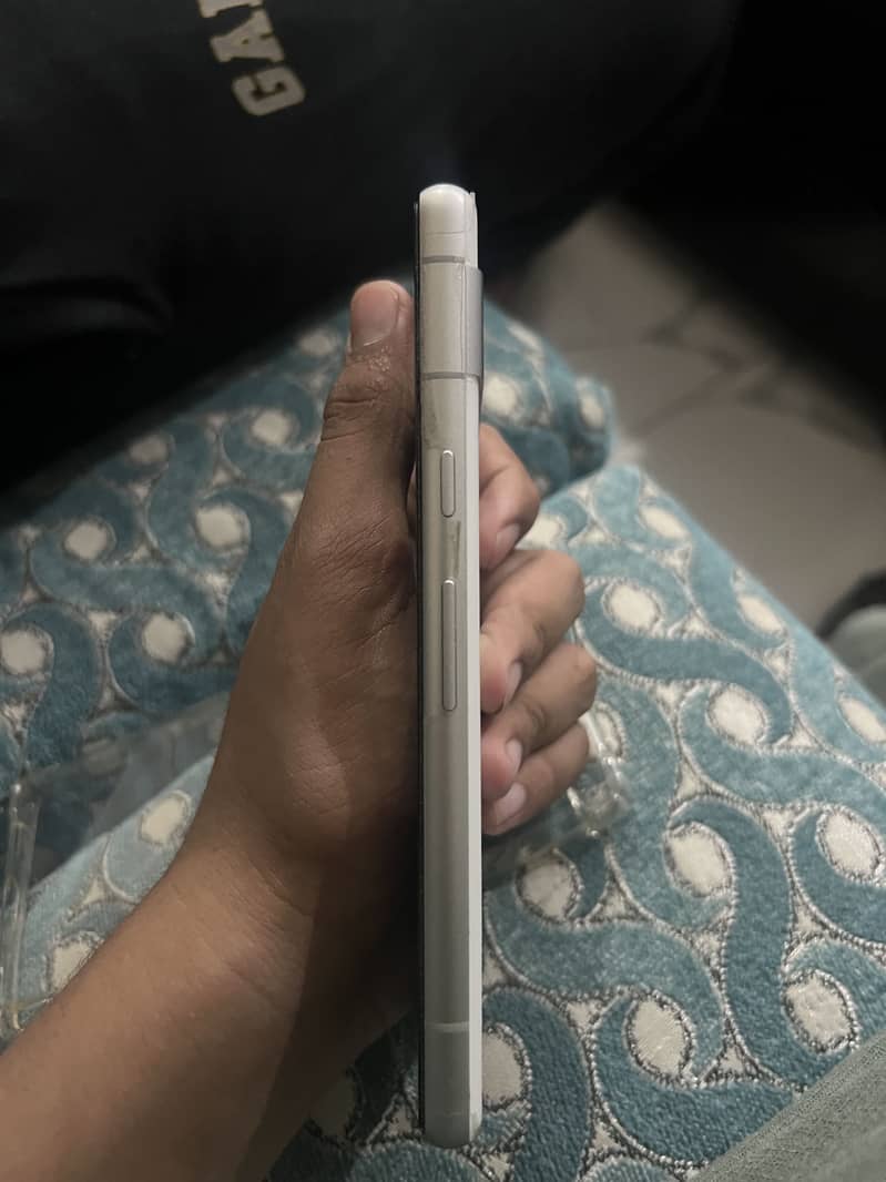 Google Pixel 7a 1