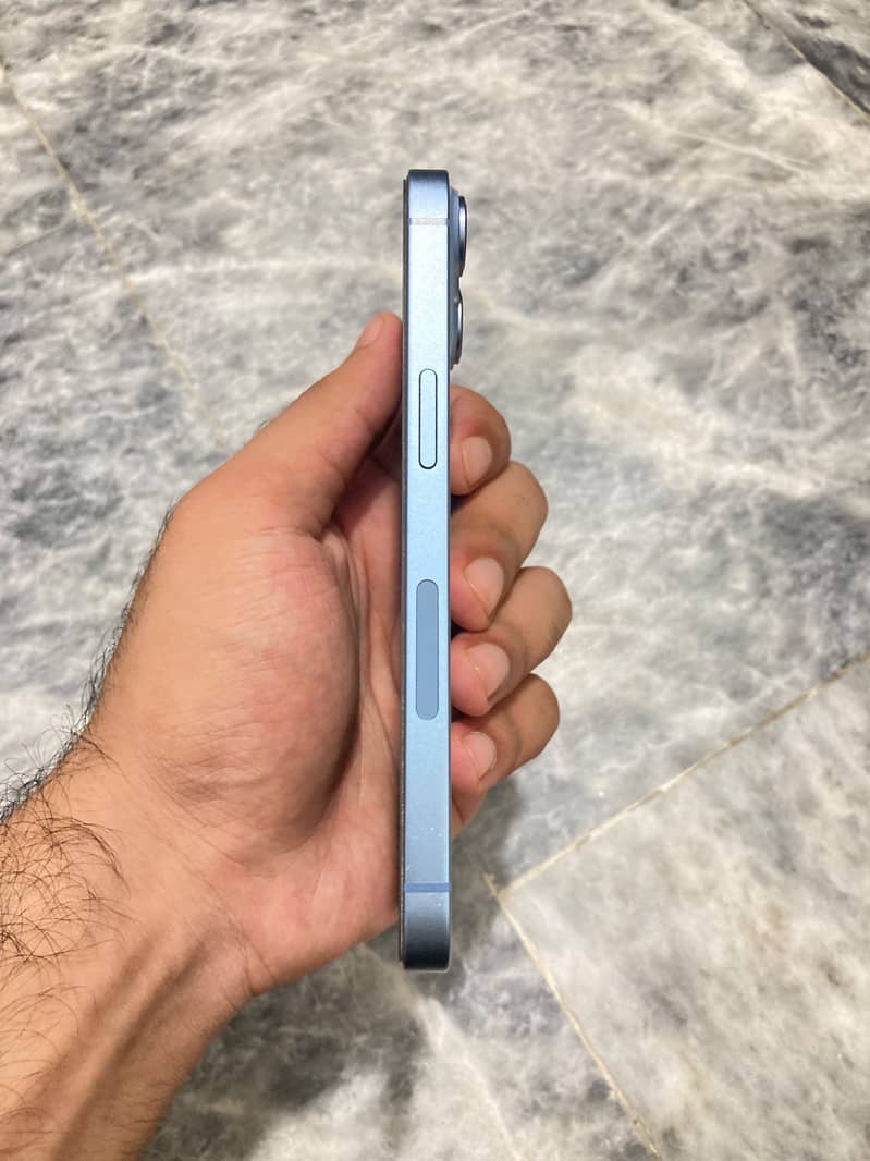 Apple iPhone 14 4