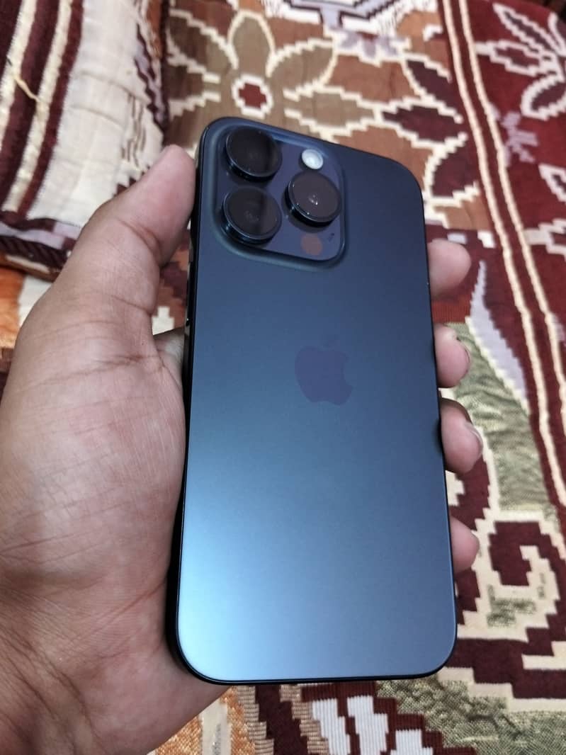 Apple iPhone 15 Pro 2