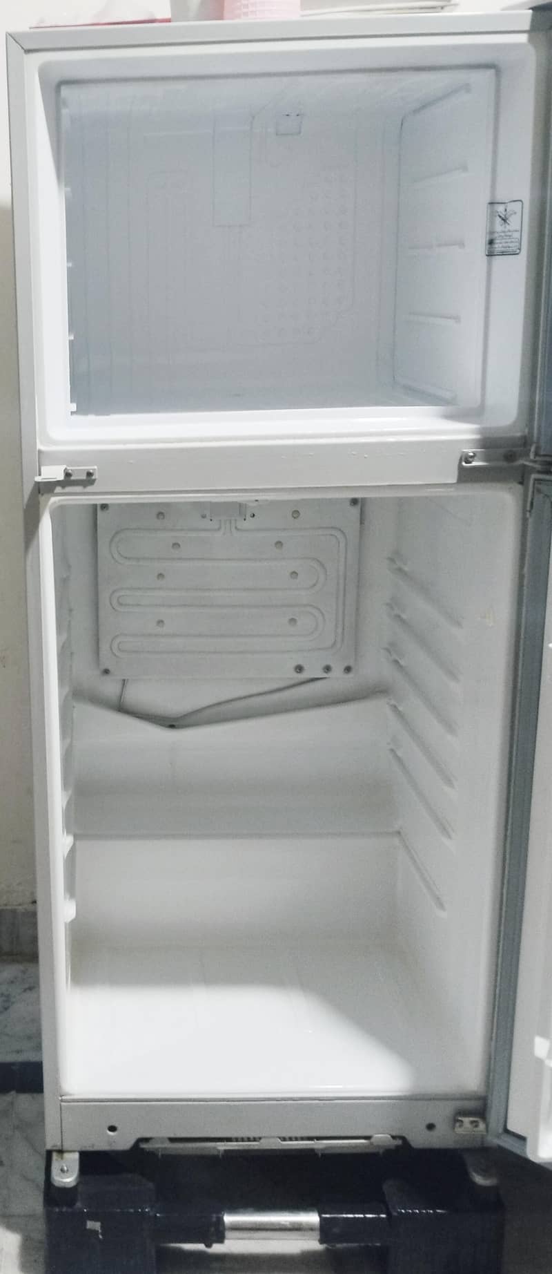 DAWLANCE FRIDGE 0