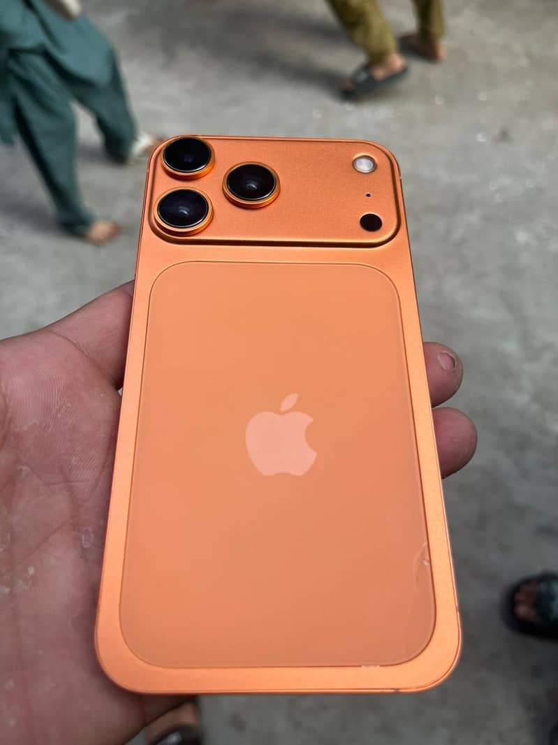 Apple iPhone XR 0