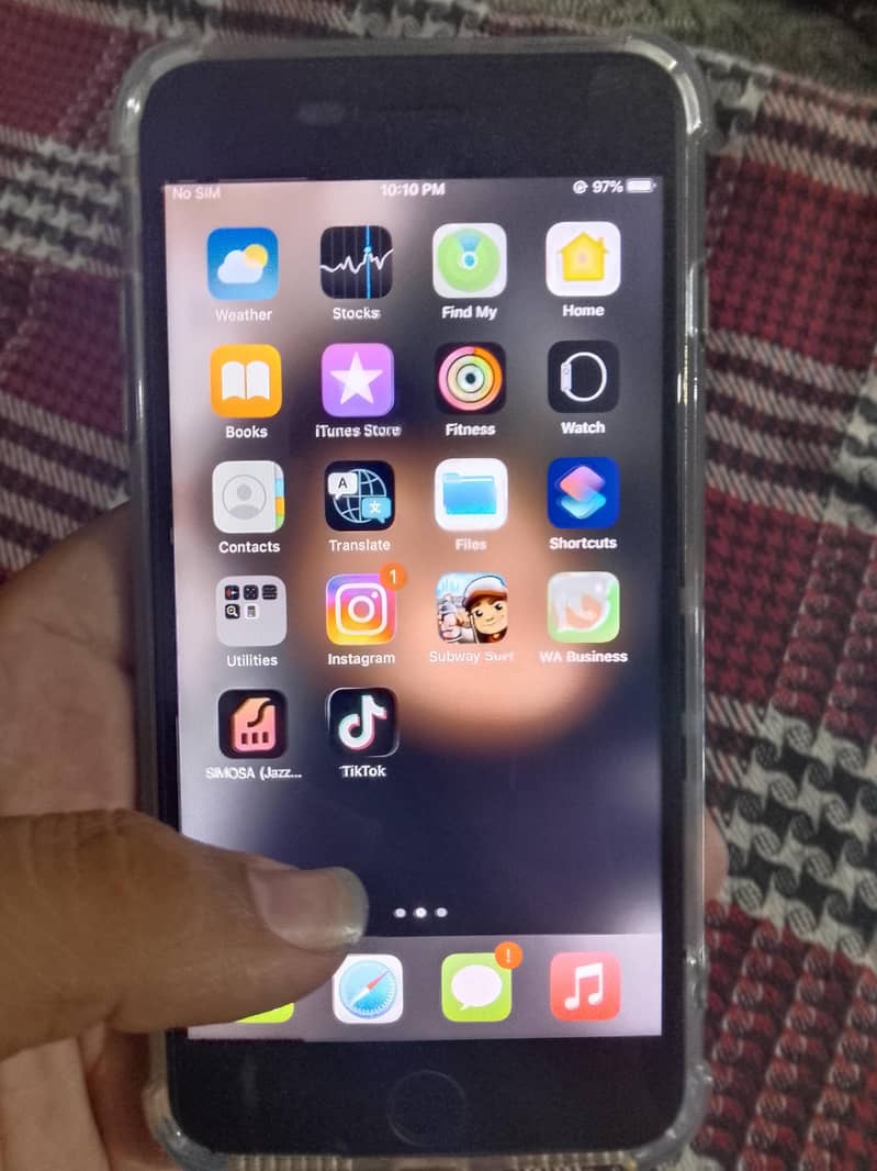 Apple iPhone 8 Plus 1