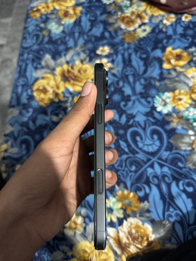 Apple iPhone 16 Pro Max (without box) 3
