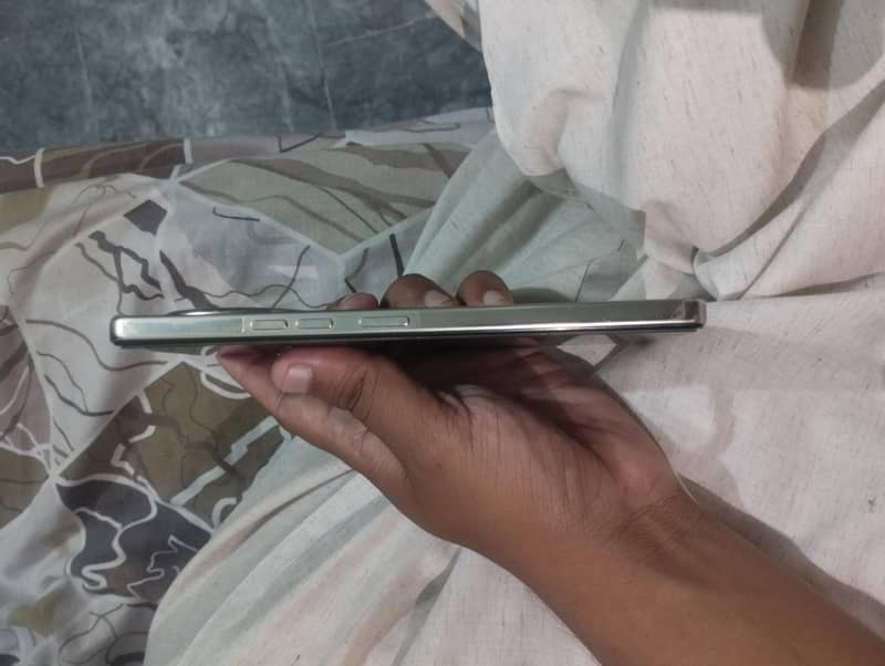 Tecno CAMON 30 2