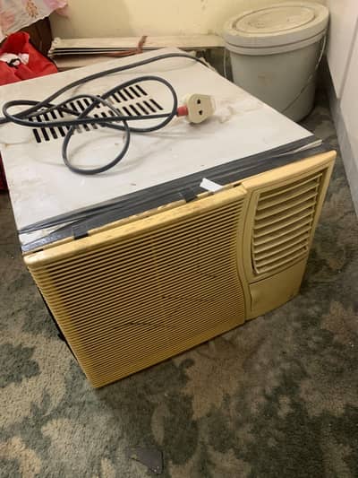 window AC in new condition