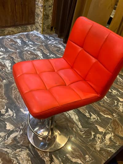 Stylish Red Revolving Chair with Chrome Base (Excellent Condition)