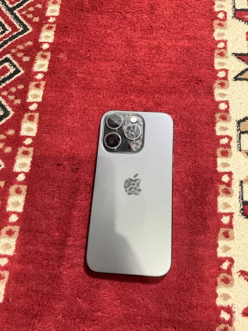 Apple iPhone 15 Pro 2