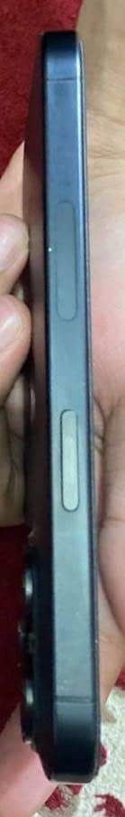 Apple iPhone 15 Pro 3