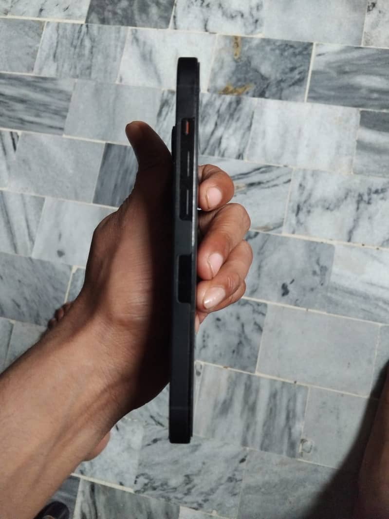 Apple iPhone 14 Pro 3