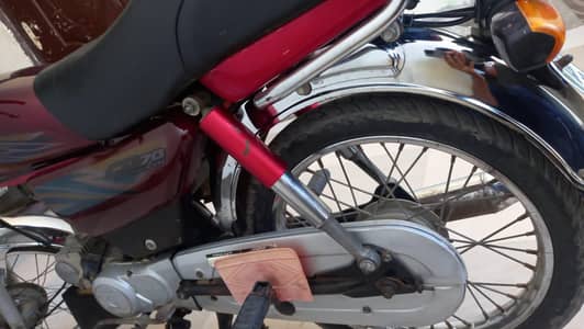 Honda bike CD 70 cc 0328/31/60/580urgent sel karni hai bike model 2019