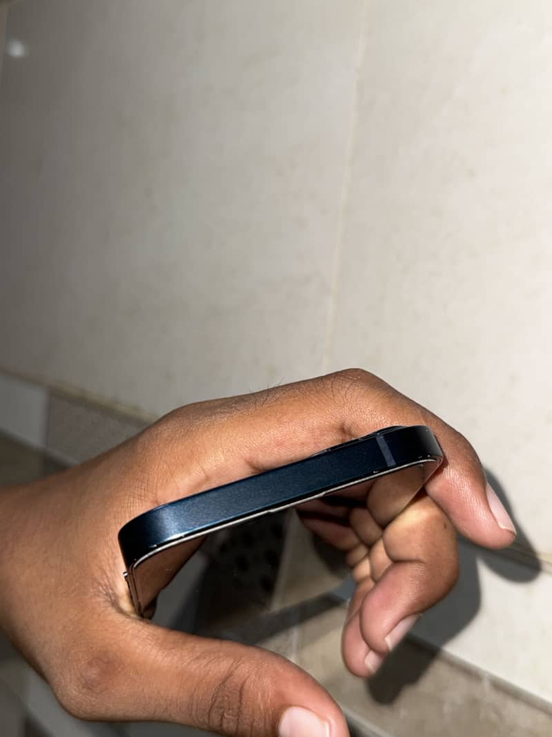 Apple iPhone 13 3