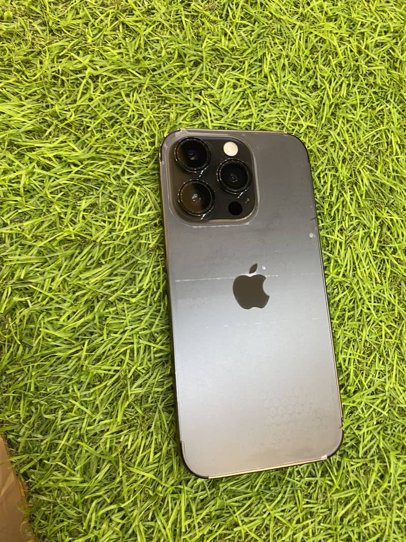 Apple iPhone 14 Pro 0