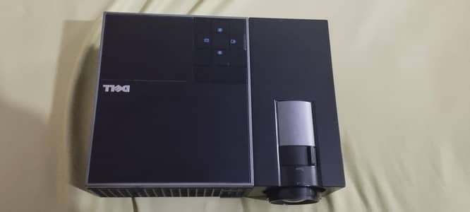 Dell multimedia 4k wall projector