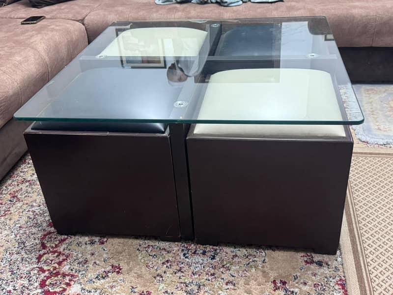 Centre table with 4 stools 1