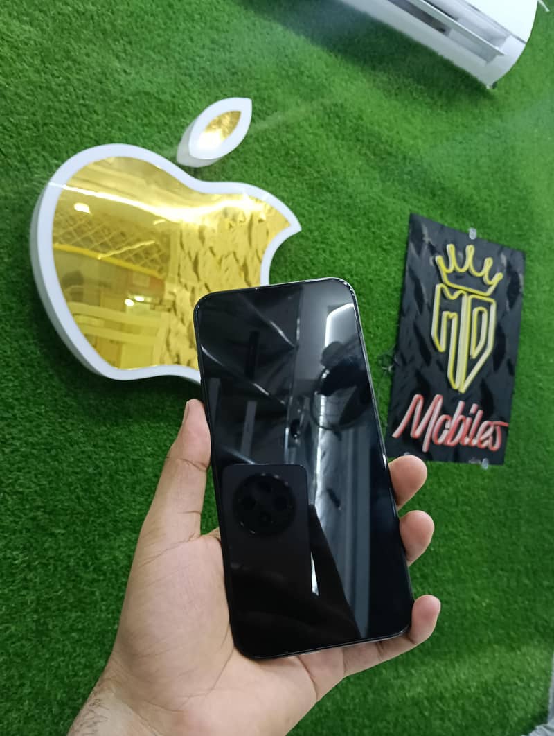 Apple iPhone 15 Pro Max 1