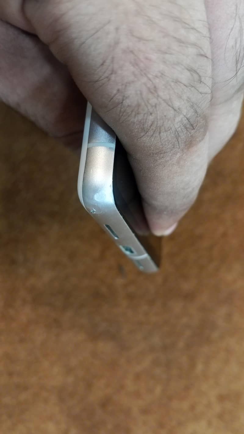 Google Pixel 7 4