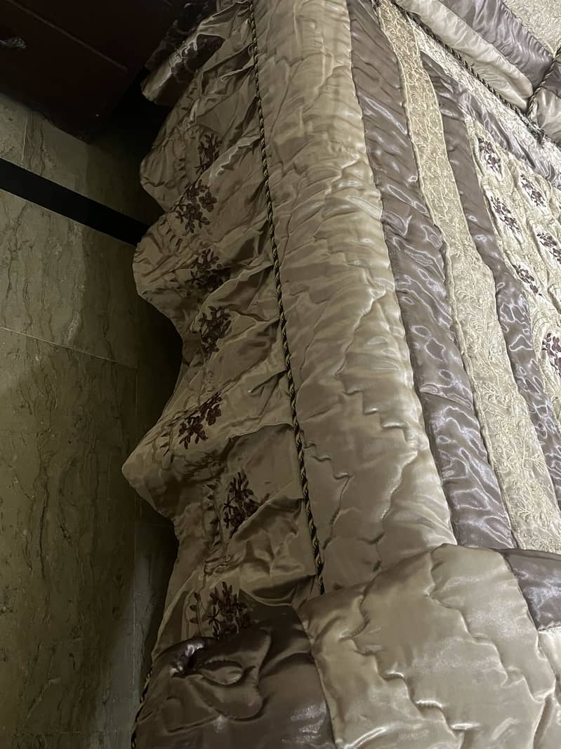 Embroidered bed sheet 1